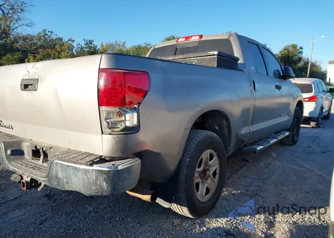 2011 Toyota Tundra Grade 4.6L V8 z USA, uszkodzony, nr VIN 5TFRM5F1XBX031064